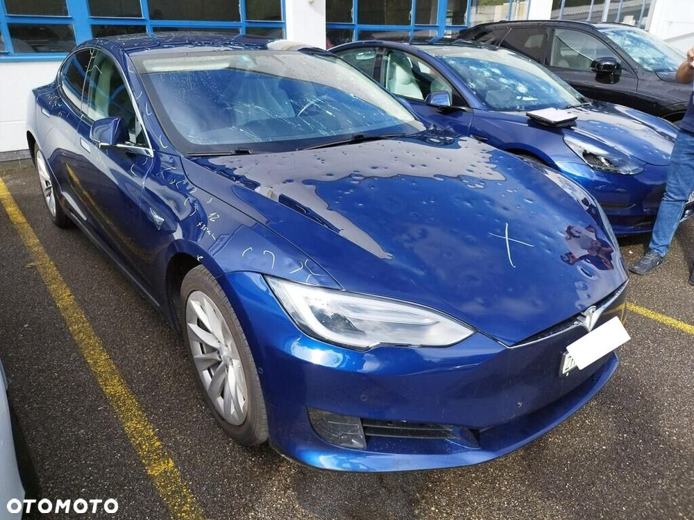 Tesla Model S Standard - 2