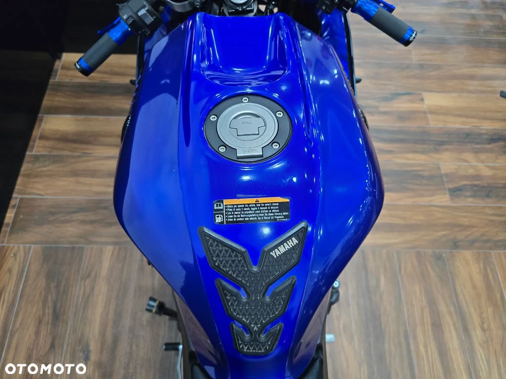 Yamaha R7 - 16