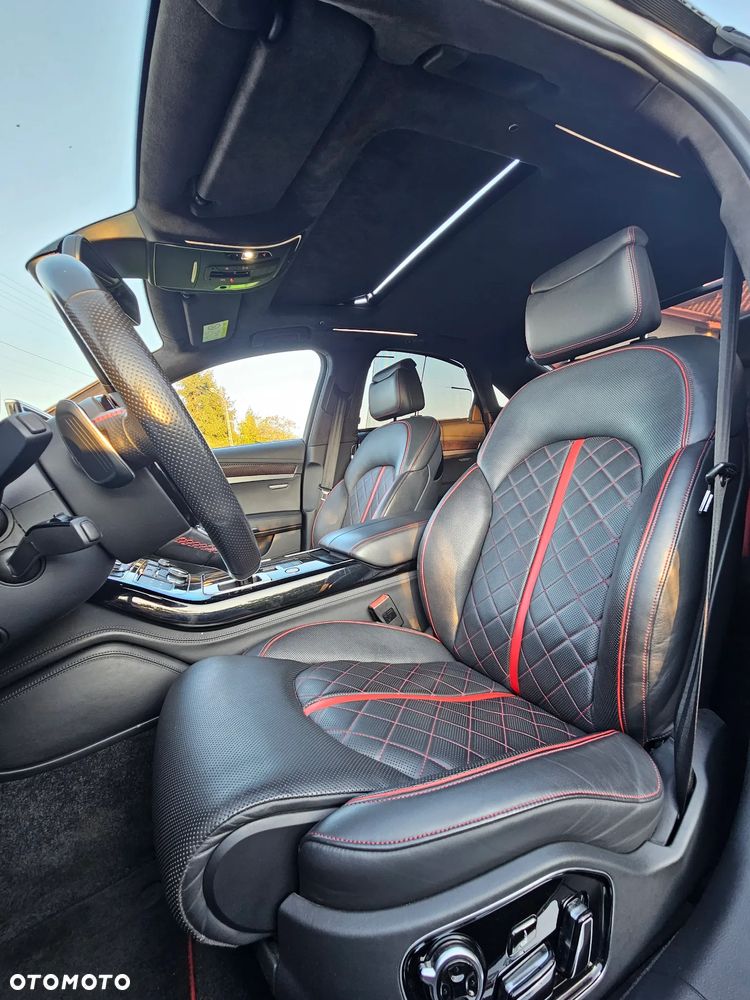 Audi S8 - 27