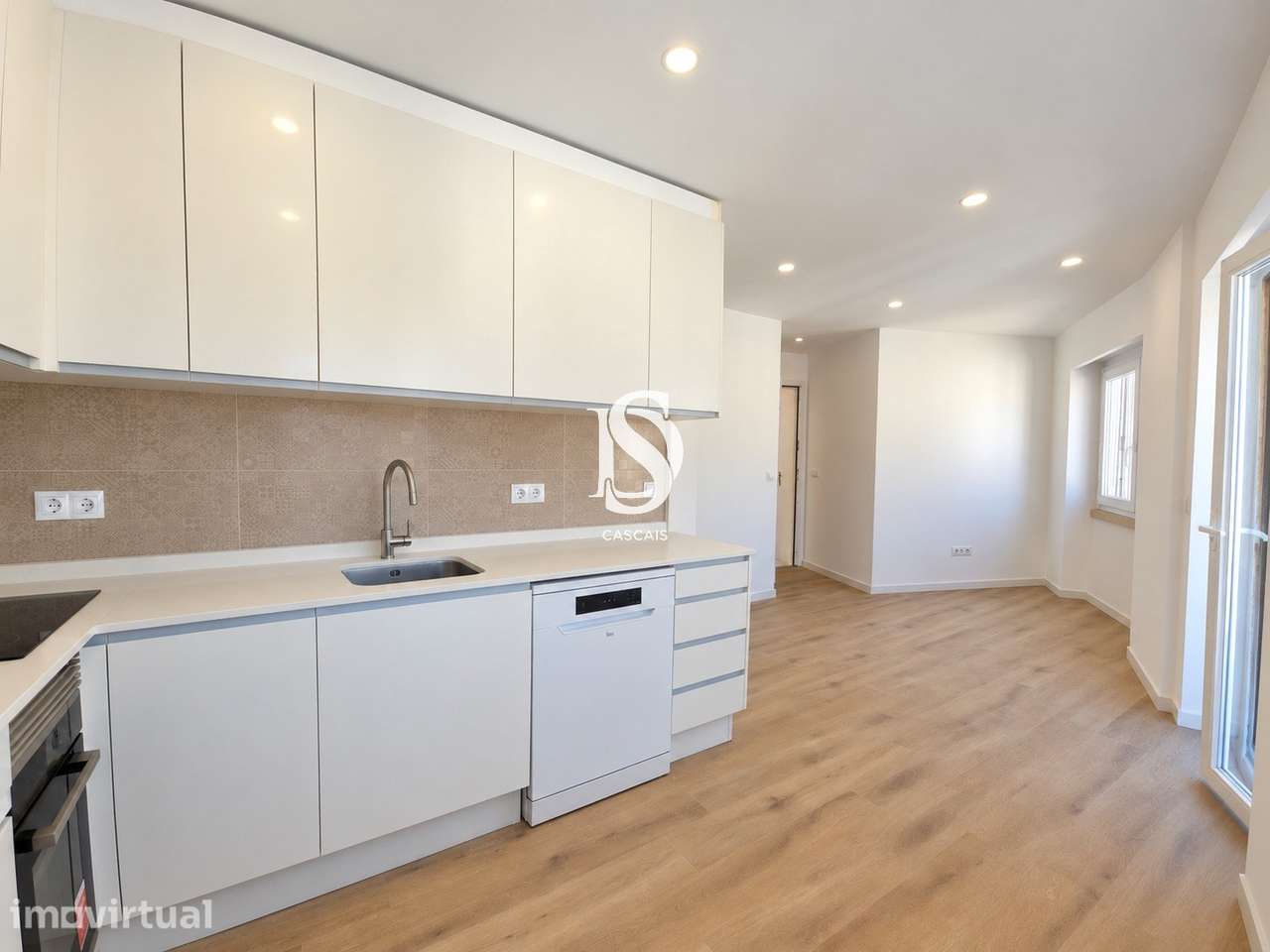 Apartamento T1, Totalmente renovado no centro de Alcochete - Grande imagem: 3/20