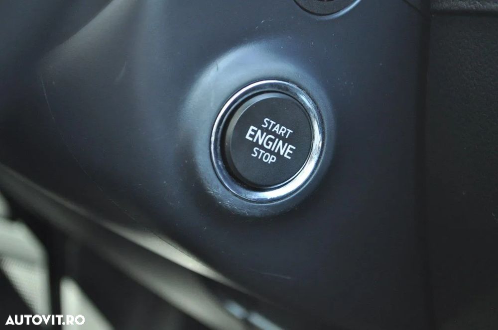 Skoda Superb 2.0 TDI DSG Premium Edition - 30
