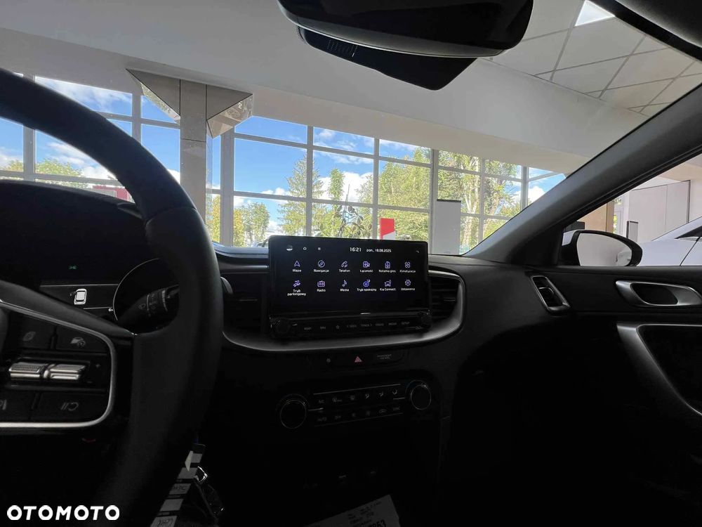 Kia Ceed 1.5 T-GDI M - 12