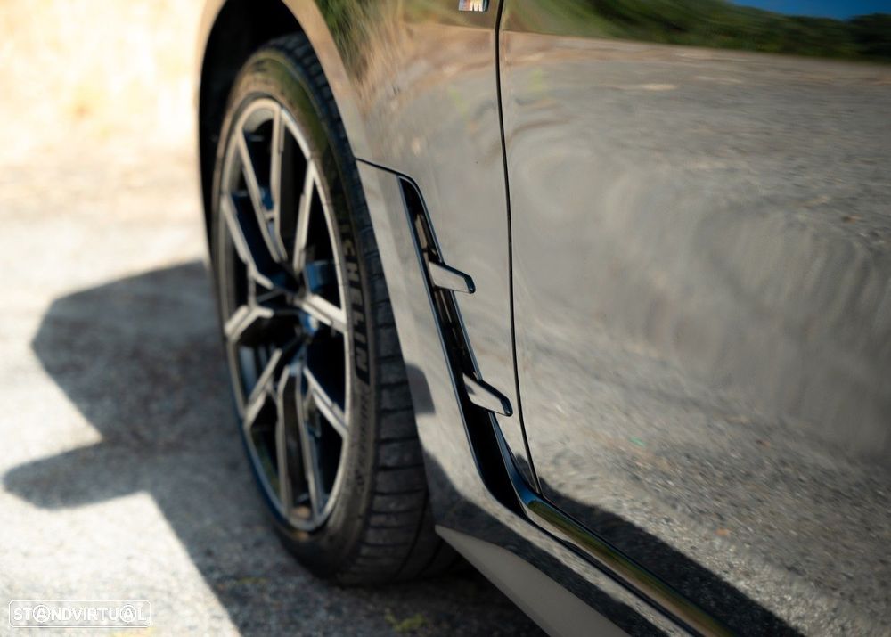BMW i4 eDrive40 Pack Desportivo M Pro - 18
