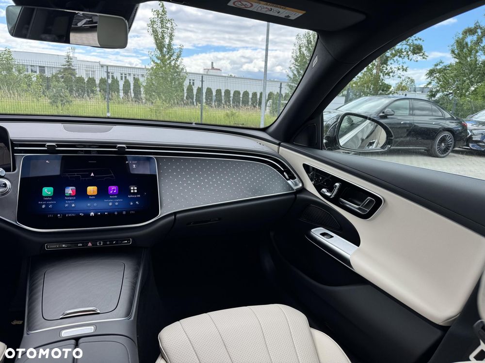 Mercedes-Benz Klasa E 220 d mHEV 4-Matic Avantgarde 9G-Tronic - 16