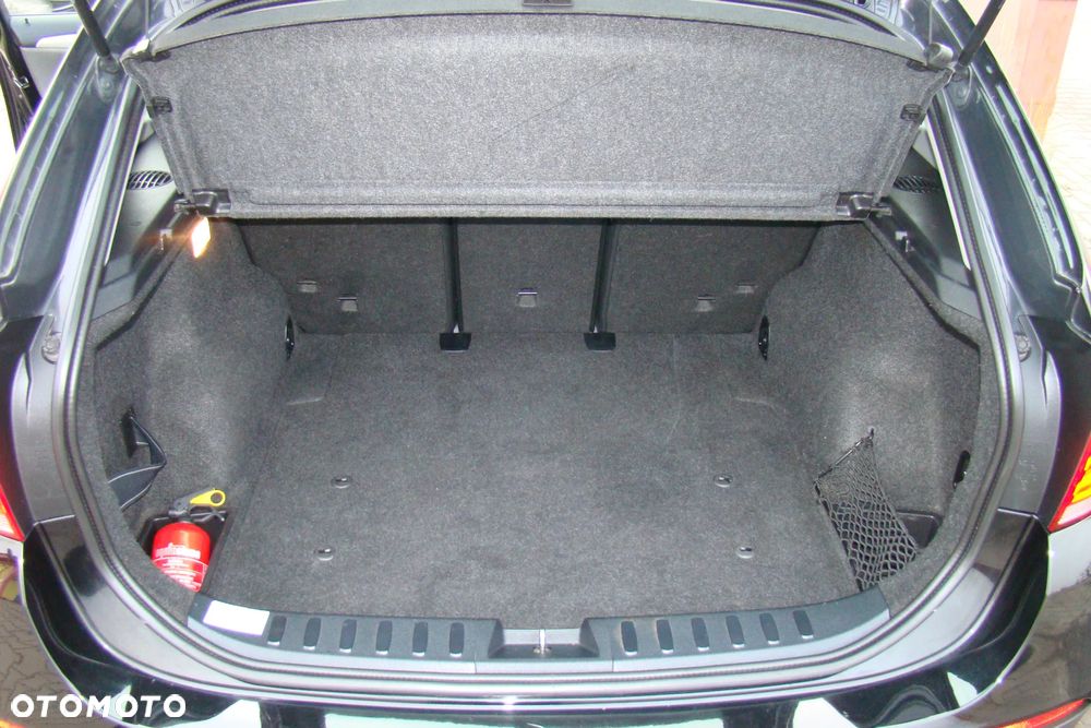 BMW X1 sDrive18d xLine - 19