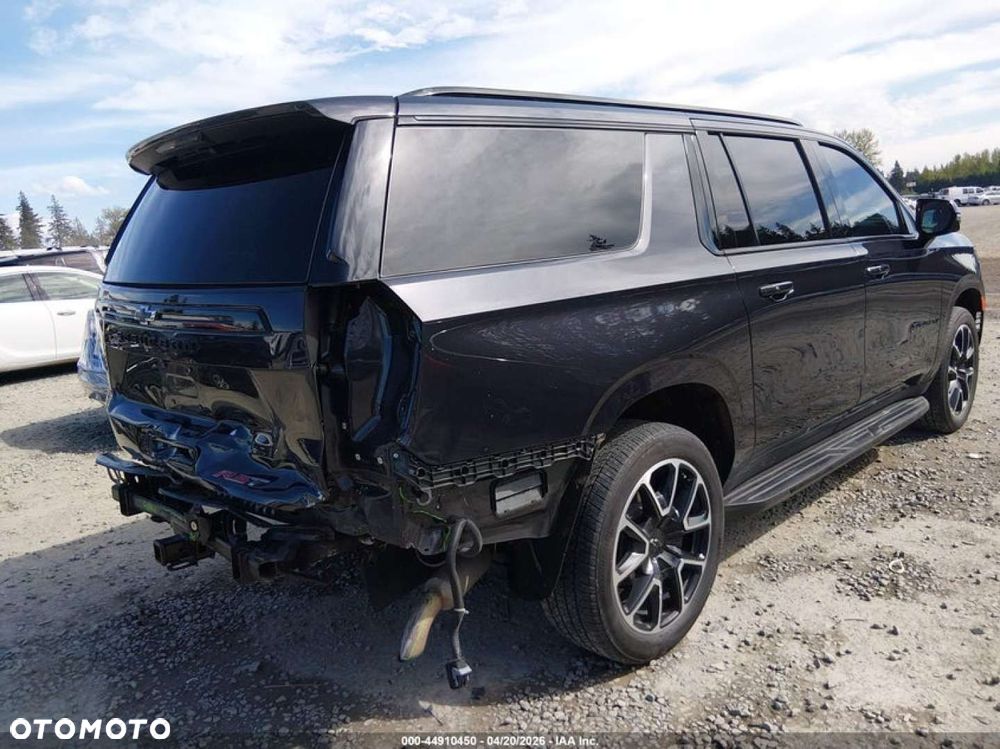 Chevrolet Suburban - 5
