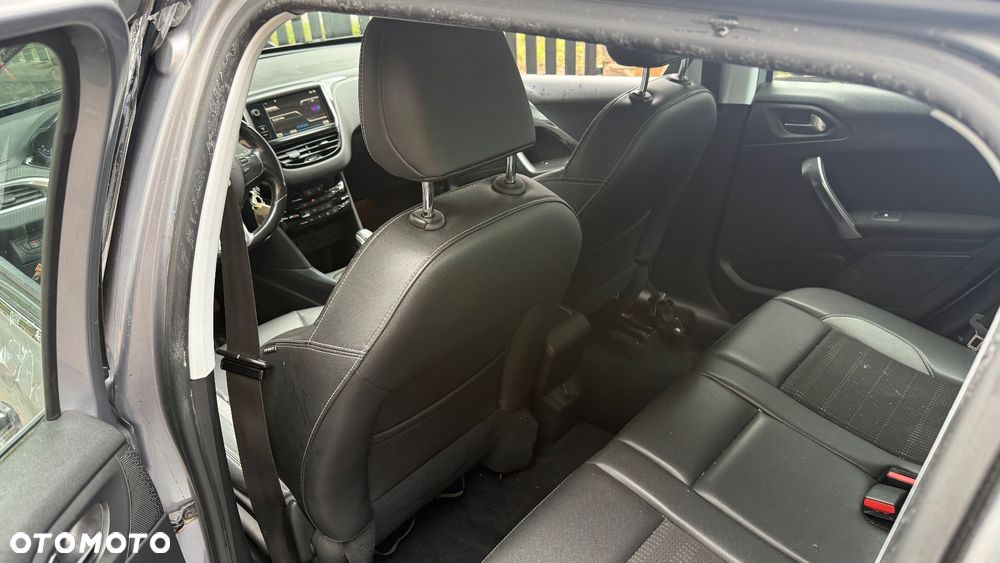 Peugeot 2008 1.6 e-HDi Allure S&S - 8