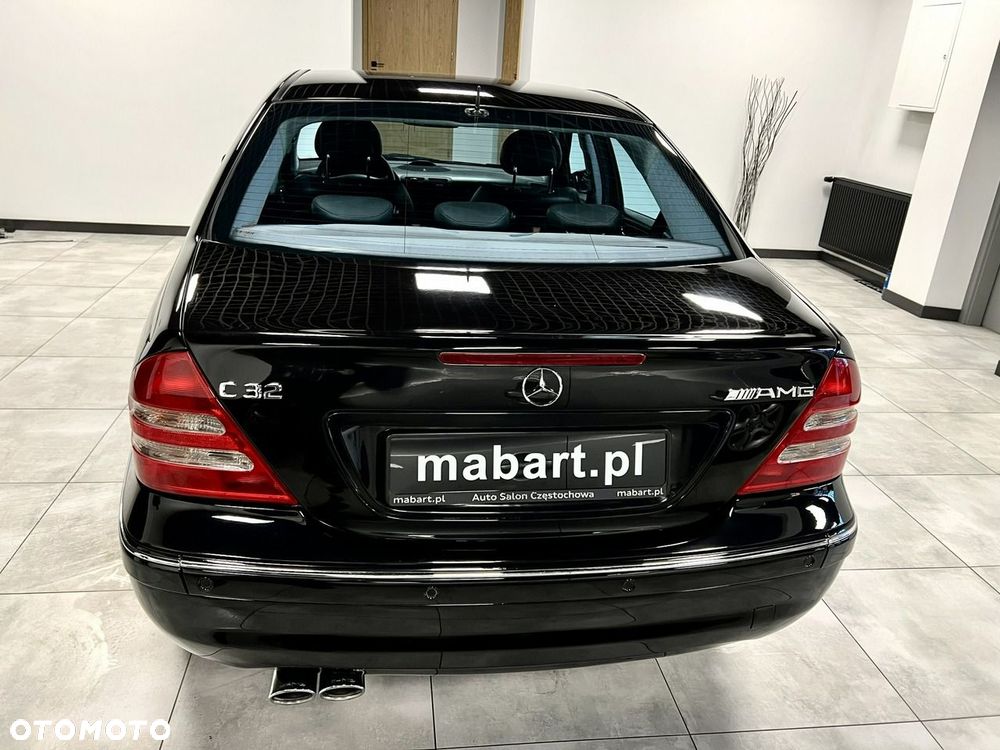 Mercedes-Benz Klasa C 32 AMG - 4