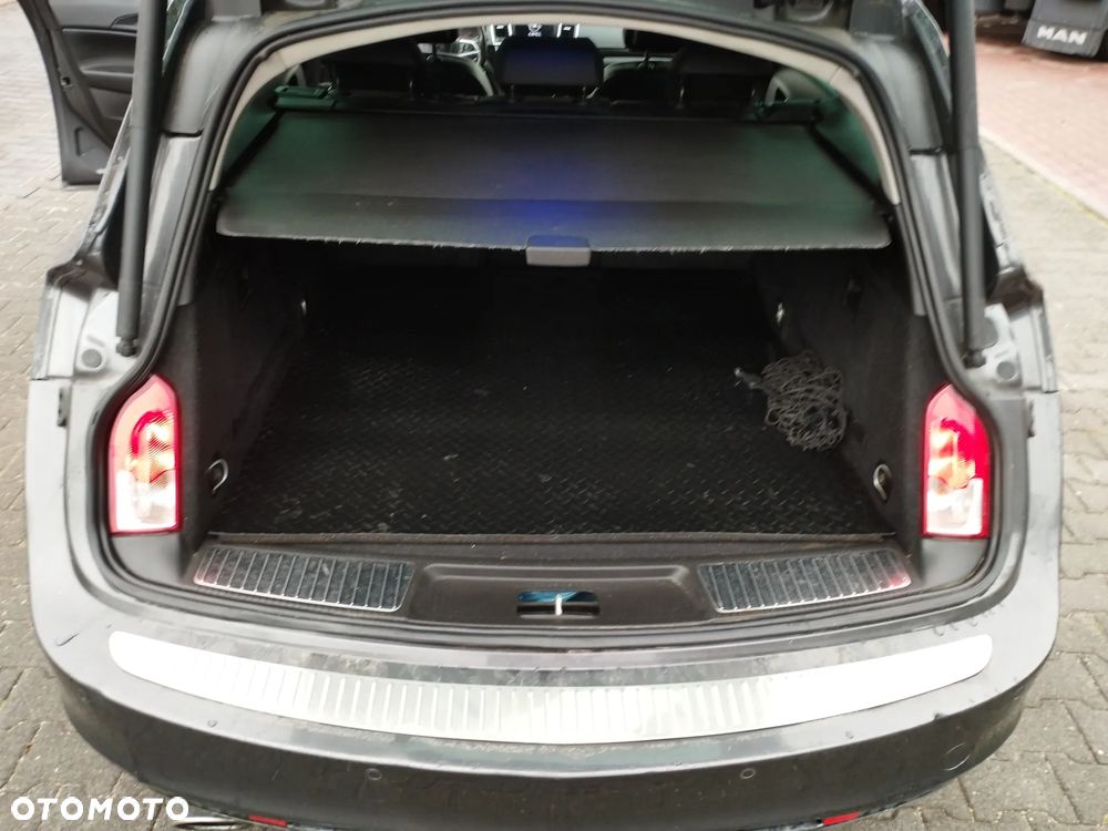 Opel Insignia 2.0 CDTI Sports Tourer - 9