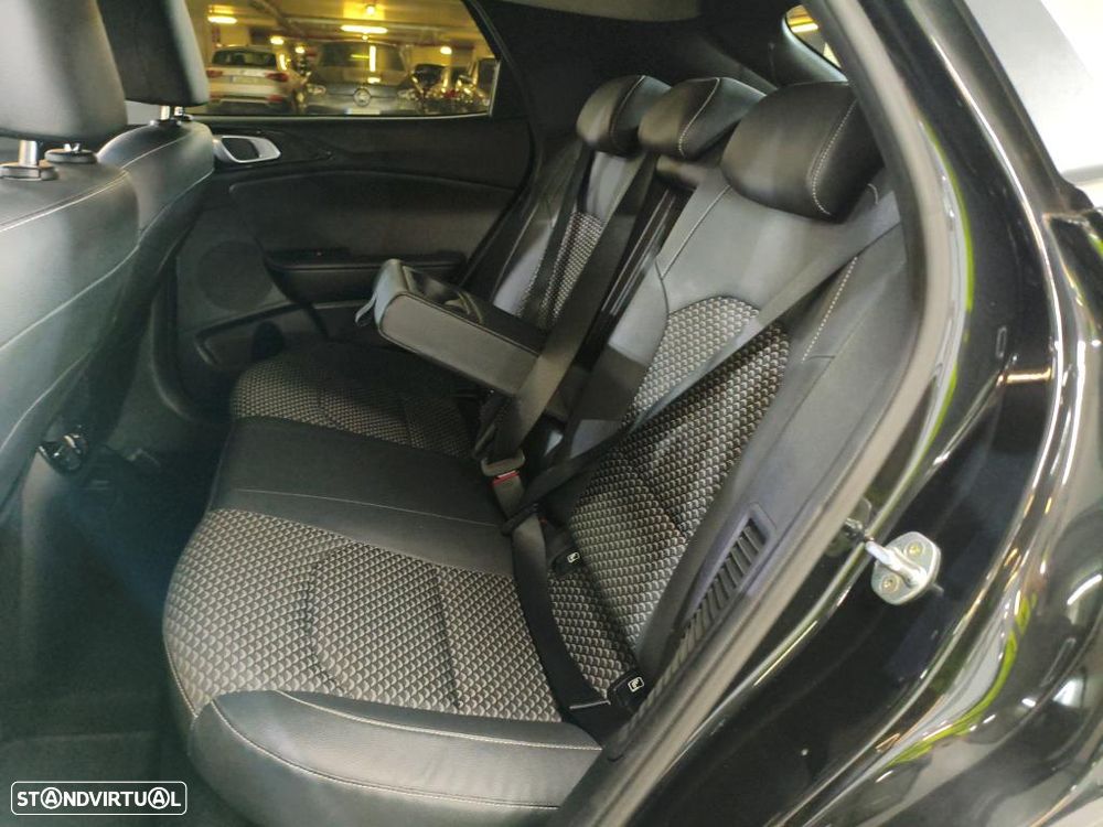 Kia XCeed 1.6 GDi PHEV Drive - 9