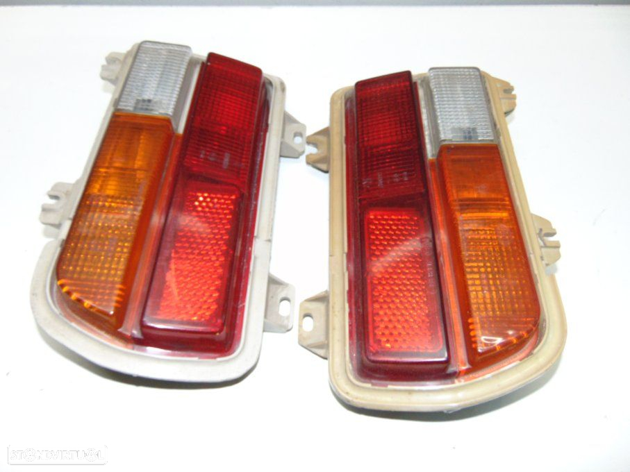 Audi 80 modelo antigo - farolins de trás - 2