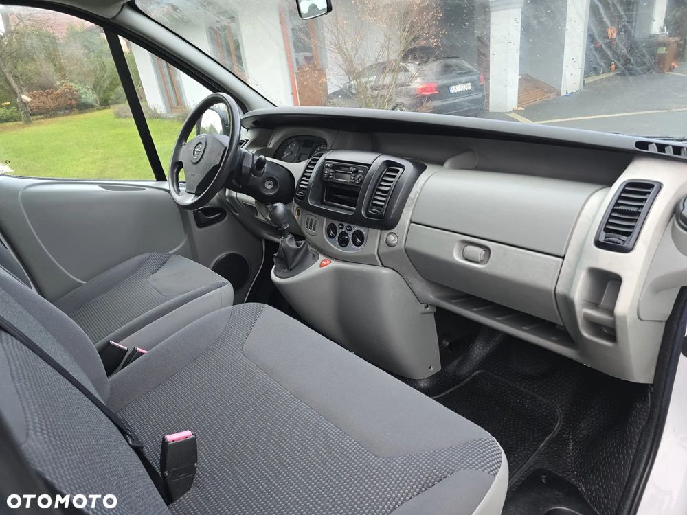 Opel Vivaro - 15