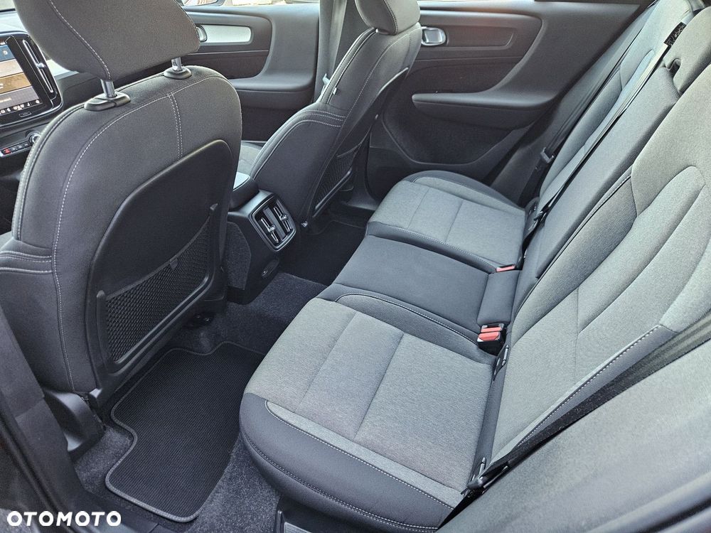 Volvo XC 40 - 28