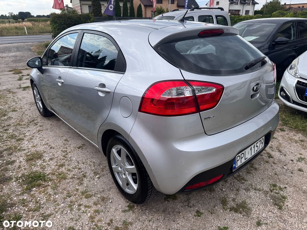 Kia Rio 1.2 L - 18