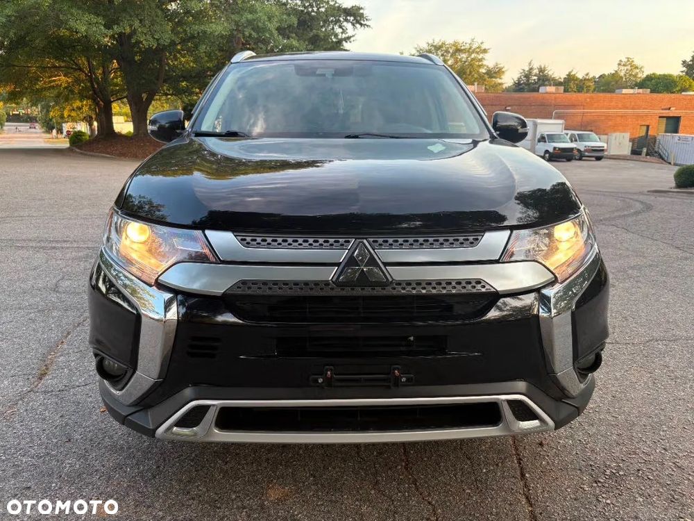 Mitsubishi Outlander 2.4 4WD CVT Intense - 2