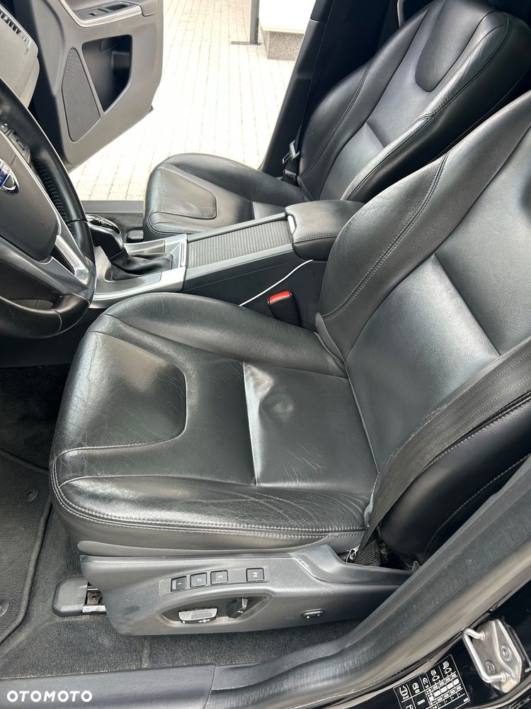 Volvo XC 60 D4 AWD Summum - 17