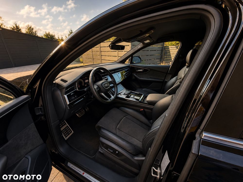 Audi SQ7 - 7