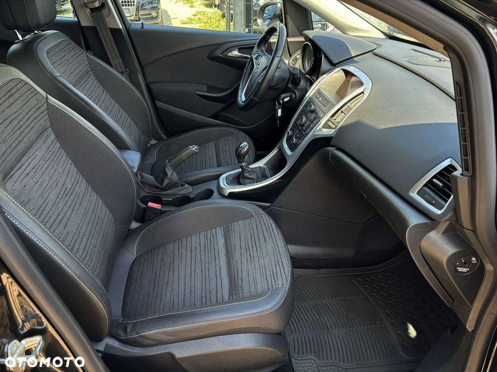 Opel Astra 1.4 Turbo Style - 30