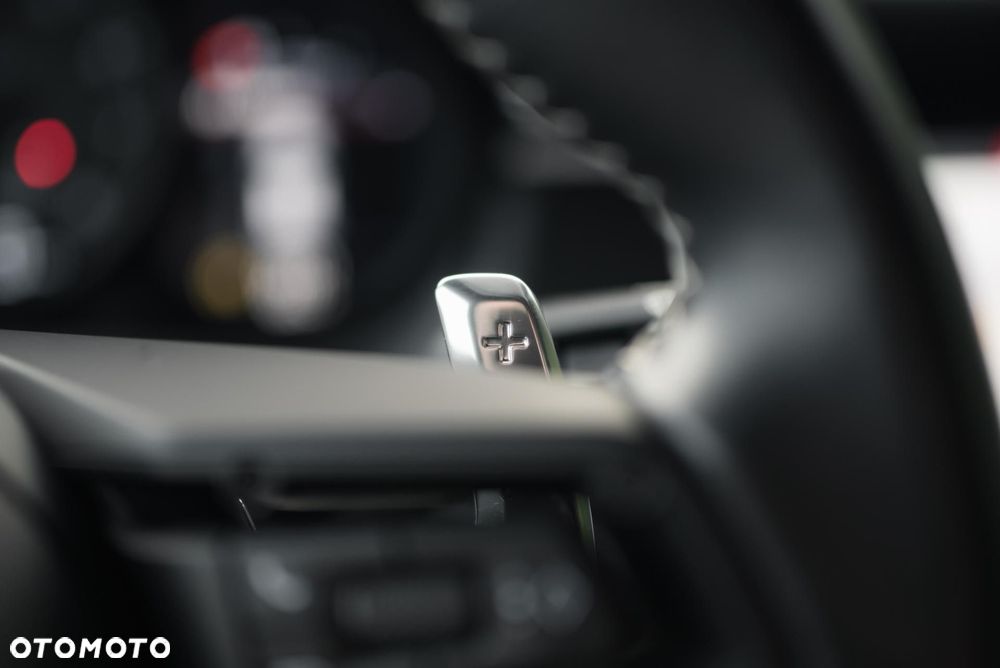 Porsche Macan T - 22