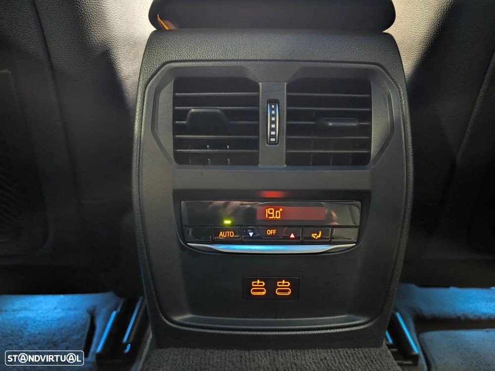 BMW 320 e Pack Desportivo M Auto - 32