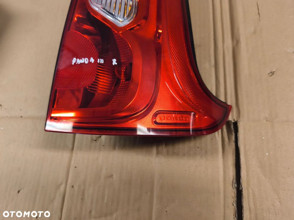 LAMPA TYŁ TYLNA PRAWA 51843642 FIAT PANDA III - 2