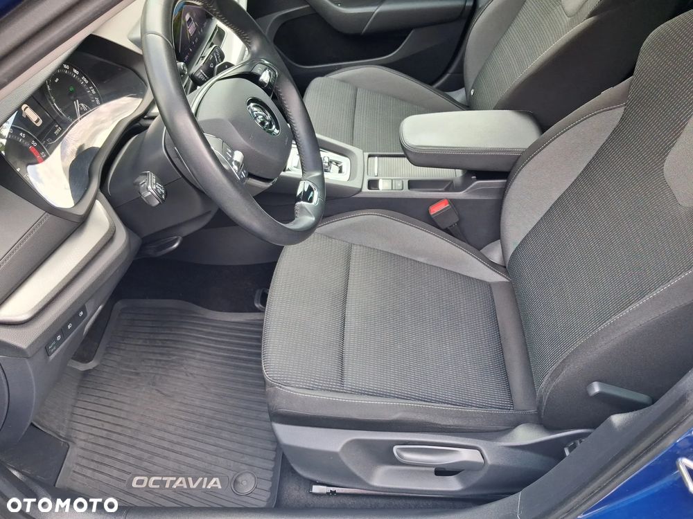 Skoda Octavia 2.0 TDI Ambition DSG - 33