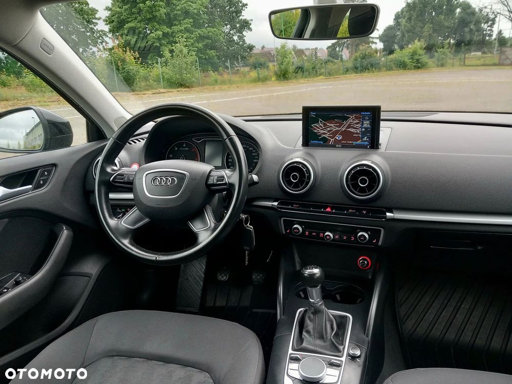 Audi A3 Sportback 2.0 TDI (clean diesel) Ambiente - 31