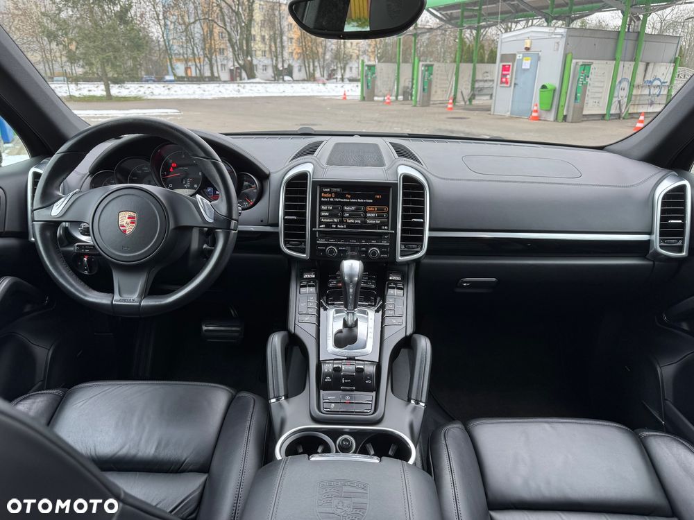 Porsche Cayenne Platinum Edition - 35