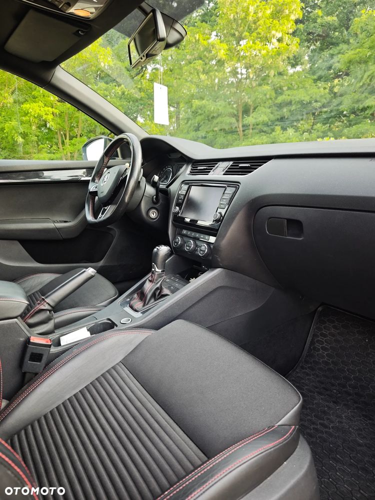 Skoda Octavia 2.0 TDI RS DSG - 25