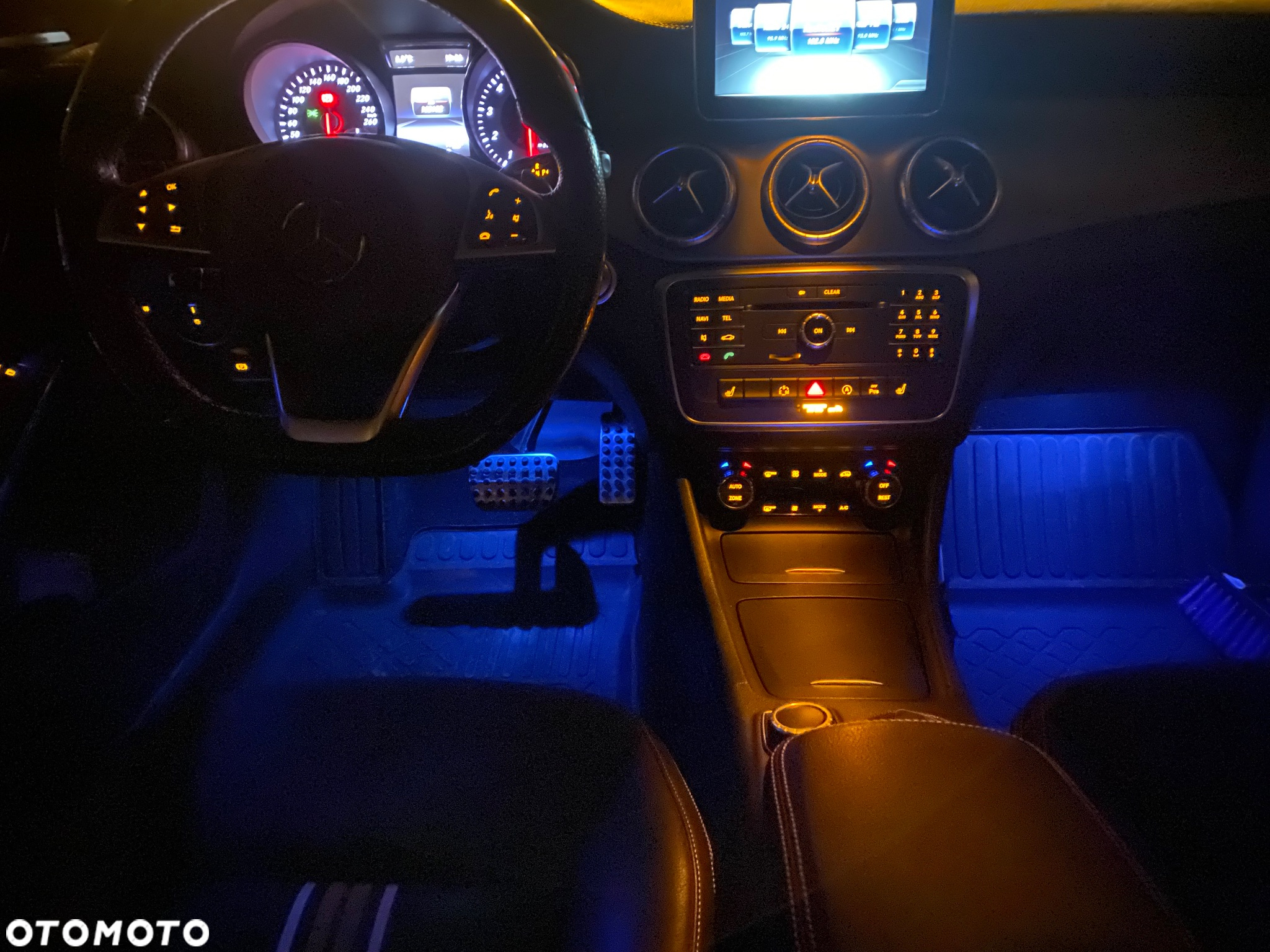 Mercedes-Benz CLA 250 Sport 7G-DCT - 12