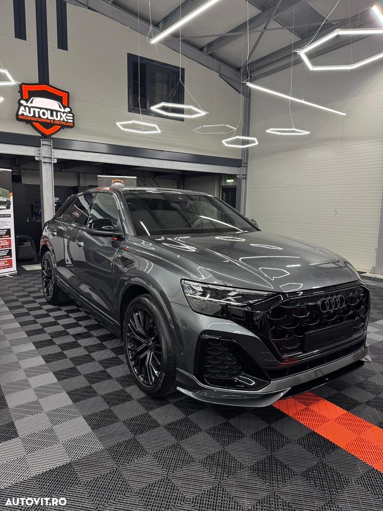 Audi Q8 - 1