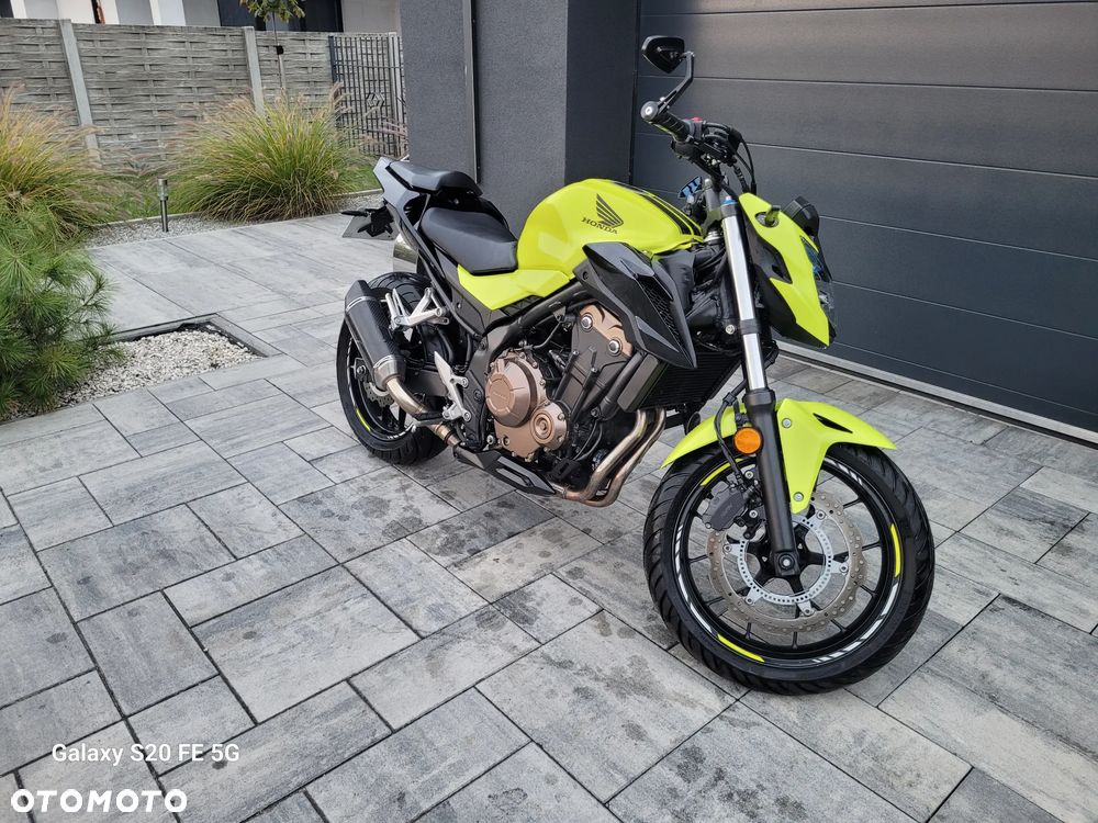 Honda CB - 1