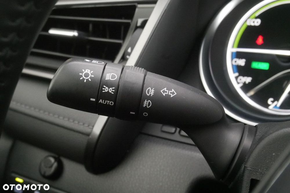 Toyota Camry 2.5 Hybrid Comfort CVT - 25