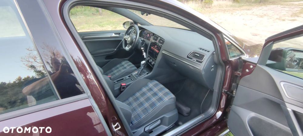 Volkswagen Golf 1.4 GTE Plug-In-Hybrid DSG - 29