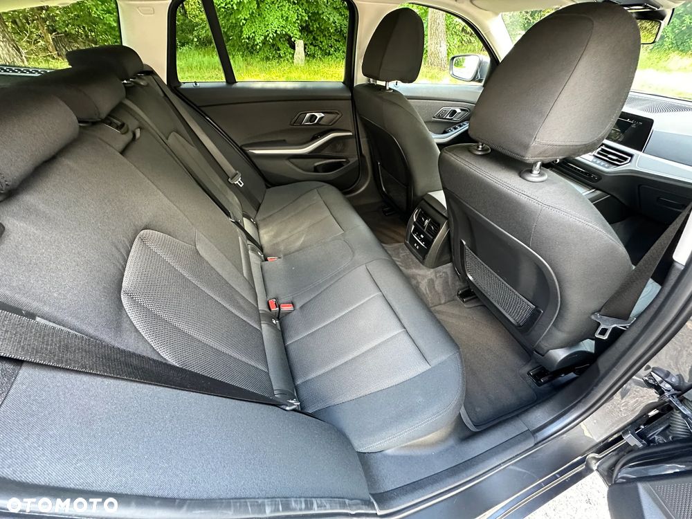 BMW Seria 3 320d xDrive MHEV Sport Line - 21