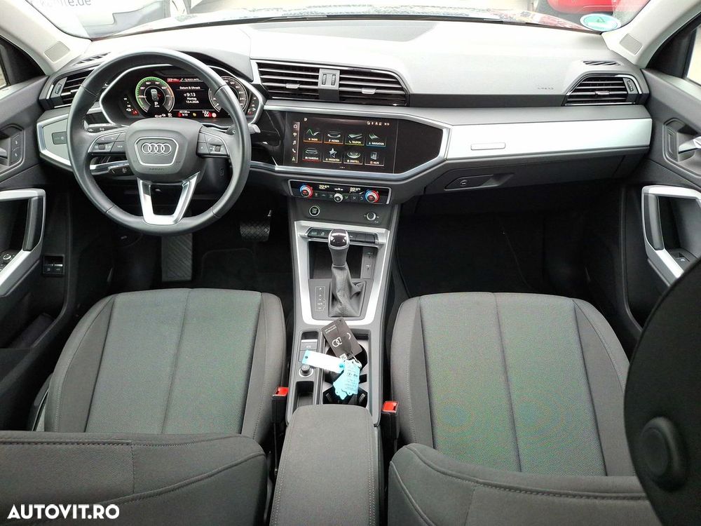 Audi Q3 45 TFSIe S tronic - 4