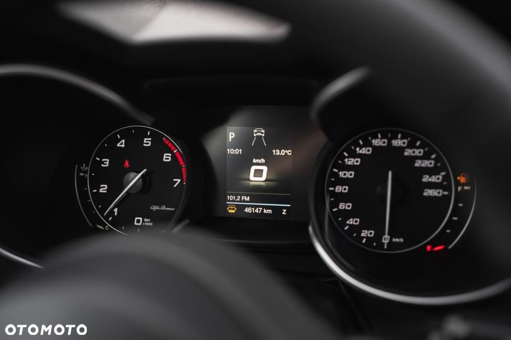 Alfa Romeo Stelvio - 19