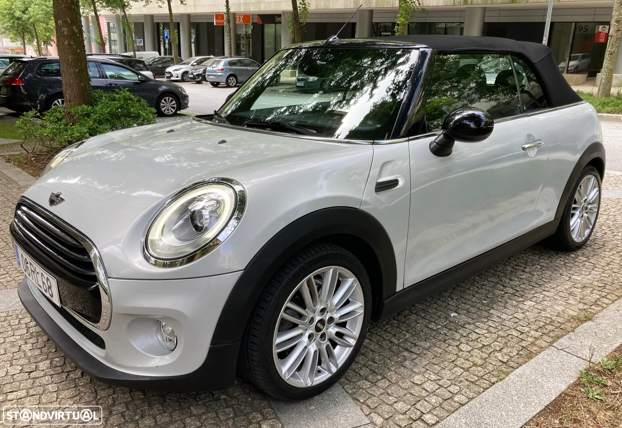 MINI Cabrio Cooper D - 3