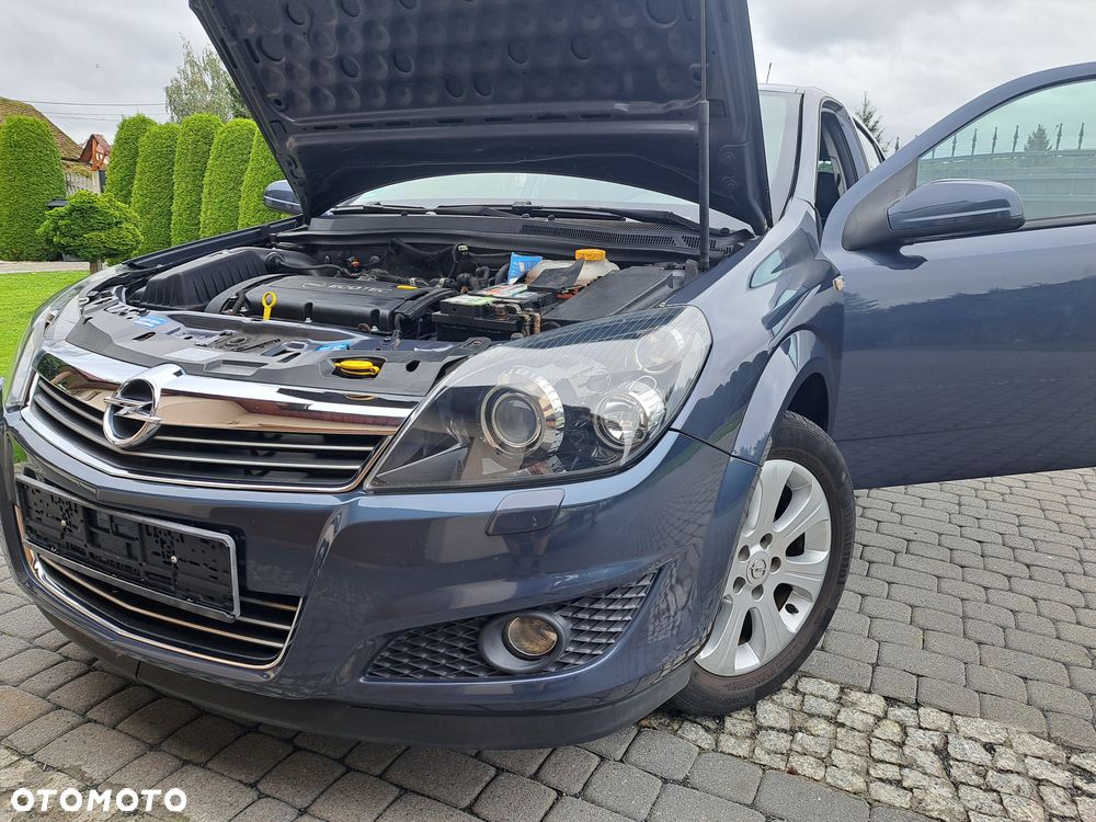 Opel Astra 1.6 Design Edition - 31
