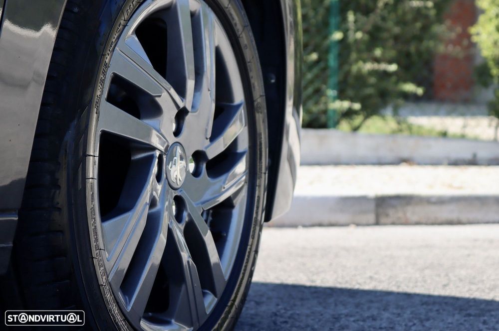 Peugeot 208 1.2 PureTech Active - 6