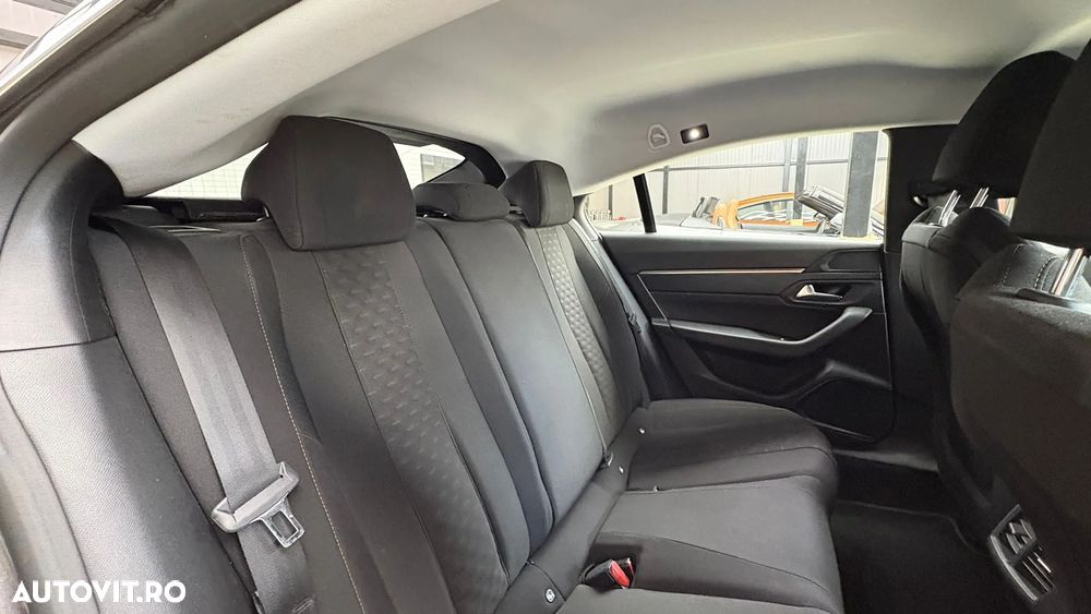 Peugeot 508 PureTech 180 EAT8 Allure - 29