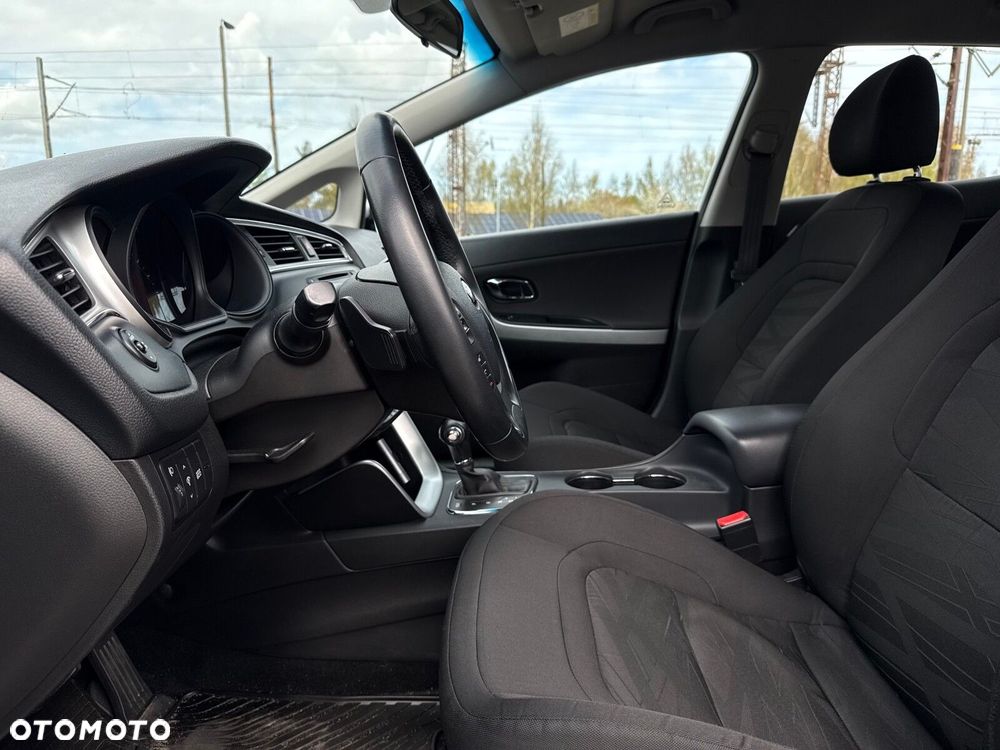 Kia Ceed - 13
