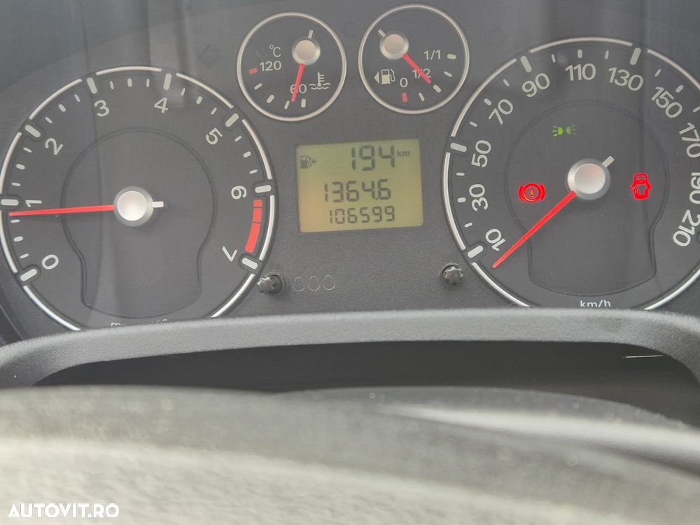 Ford Fiesta 1.3i Ambiente - 36