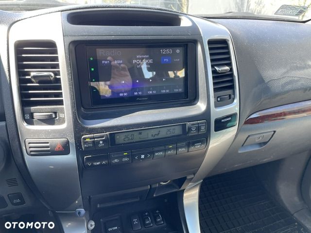 Toyota Land Cruiser - 3