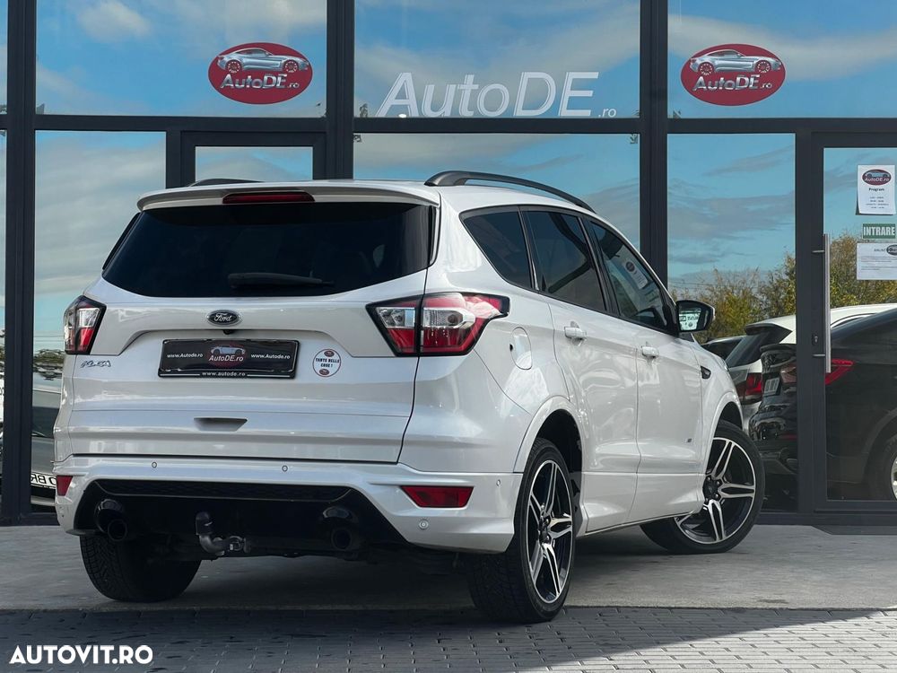 Ford Kuga - 4