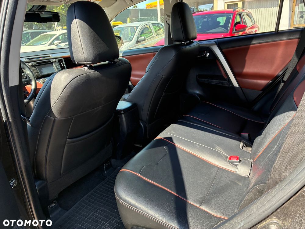 Toyota RAV4 - 10