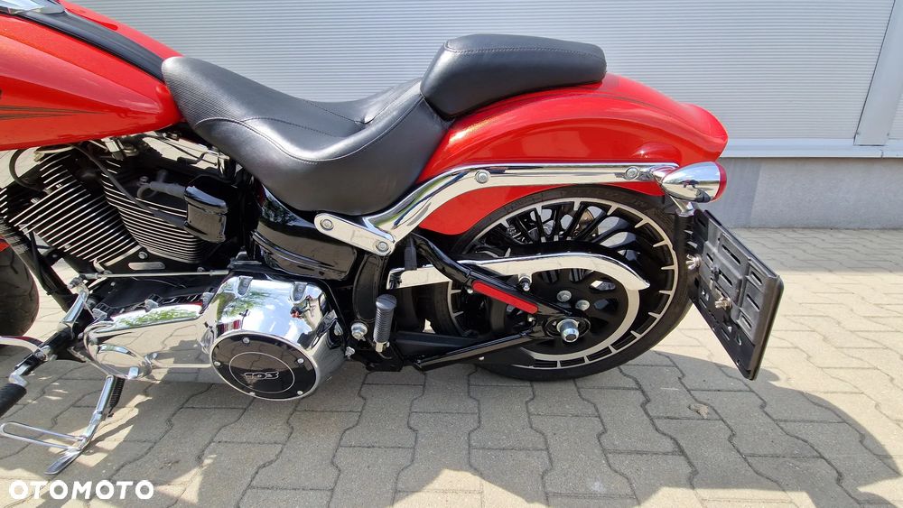 Harley-Davidson FXSB Breakout - 12