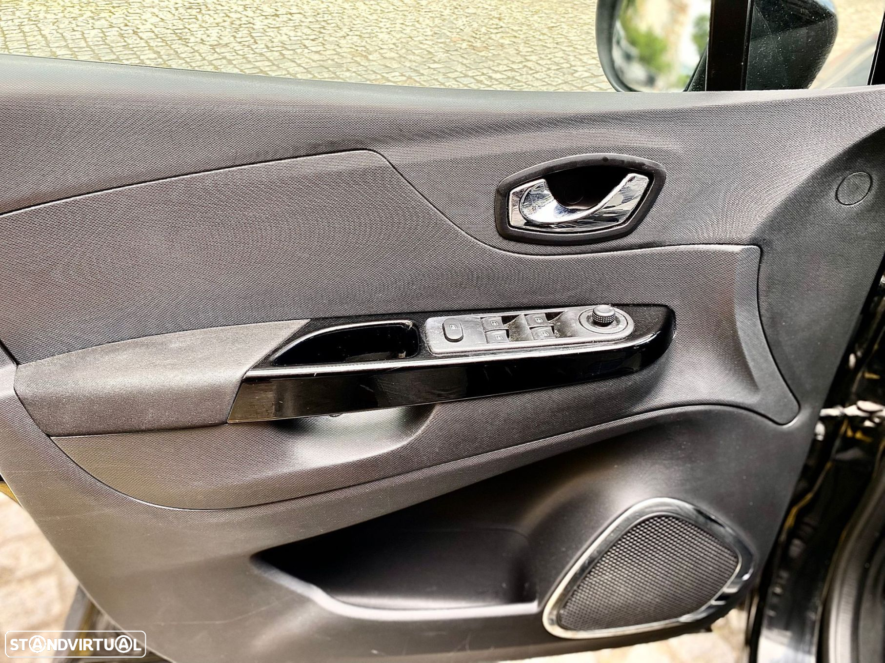 Renault Captur 1.5 dCi Exclusive - 15