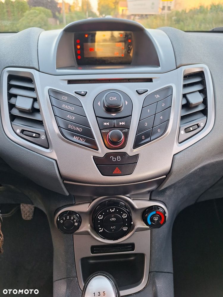 Ford Fiesta 1.25 SYNC Edition - 12