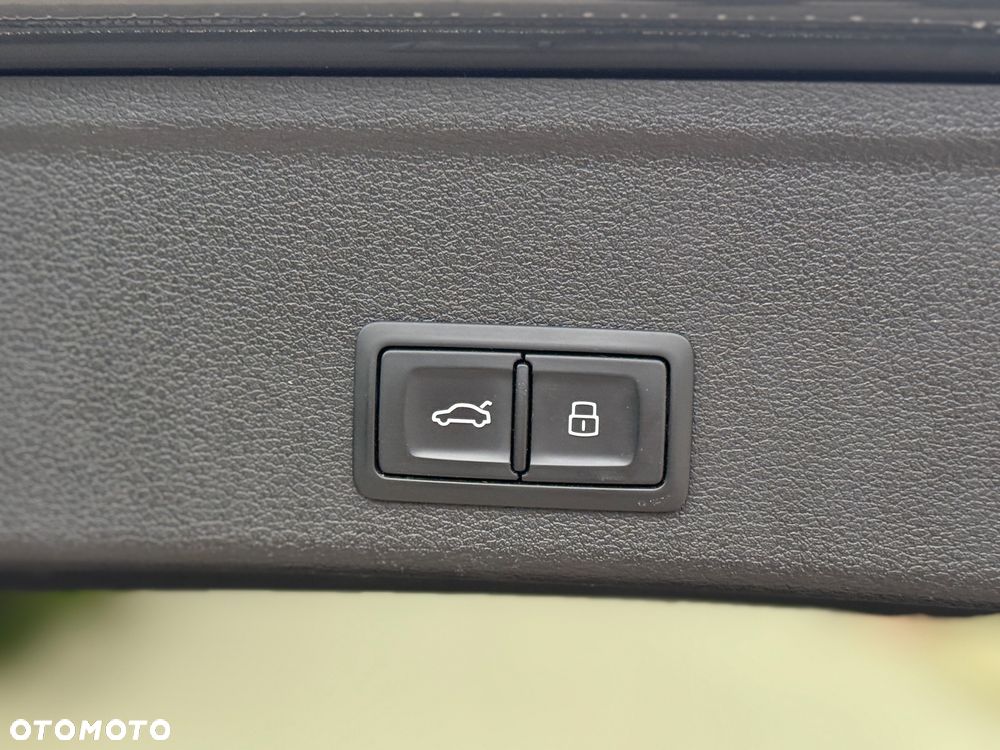 Audi A4 Avant 2.0 TDI S tronic design - 15